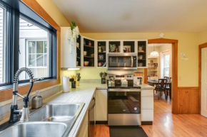 Charming Bangor Home with Deck Less Than 1 Mi to Downtown